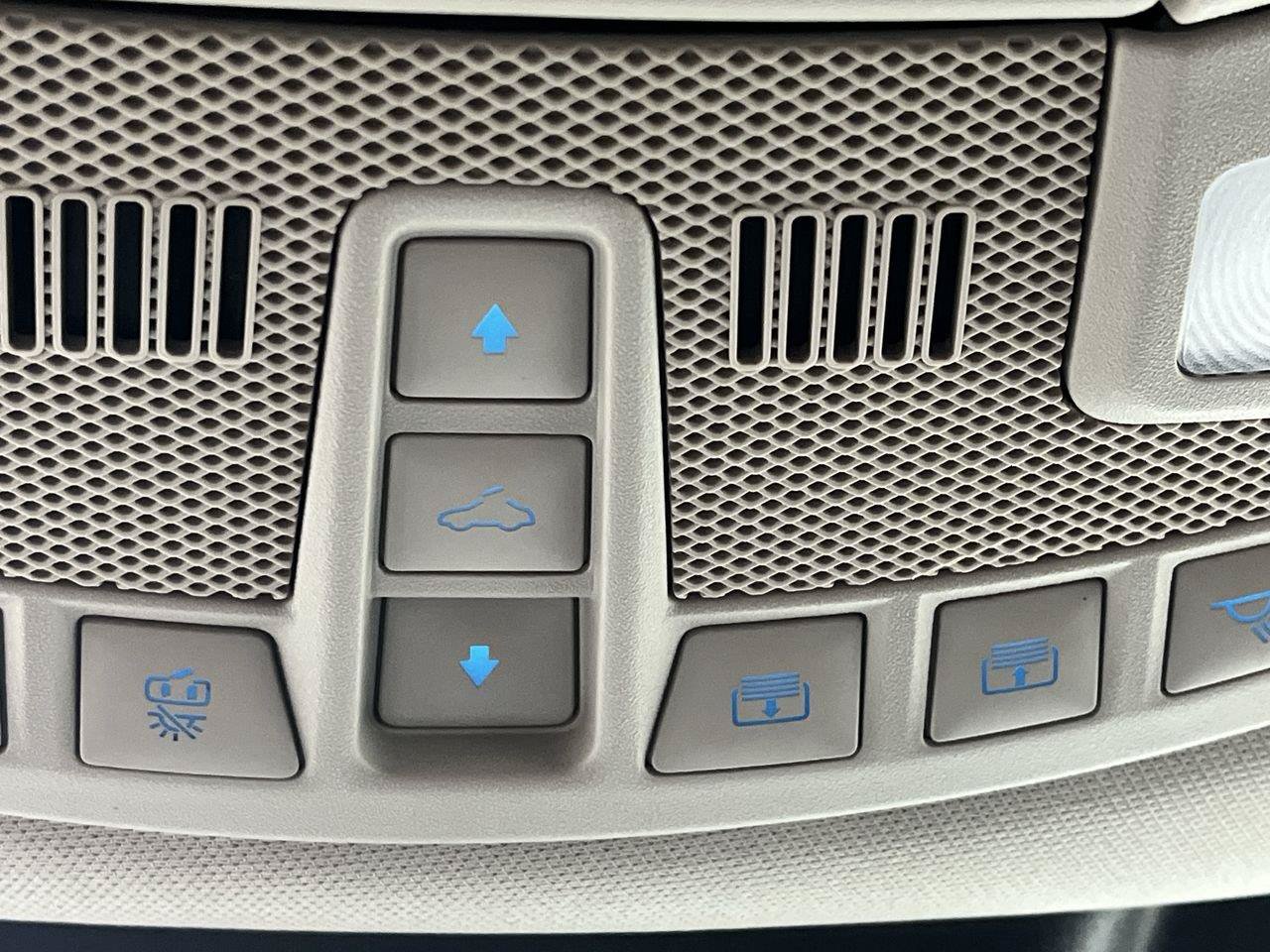Used 2020 Ford Expedition Platinum AWD/4WD image 32