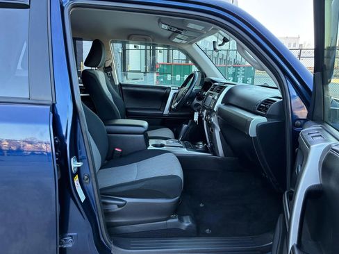 Used 2016 Toyota 4Runner SR5 image 11