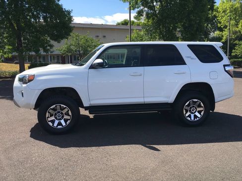 Used 2020 Toyota 4Runner TRD Off-Road w/ Wilderness Package AWD/4WD image 3