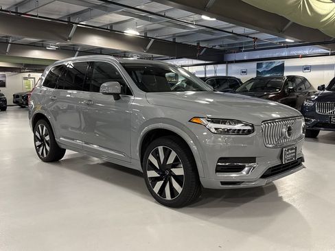 Certified 2025 Volvo XC90 T8 Ultra w/ Protection Package Premier AWD/4WD image 1
