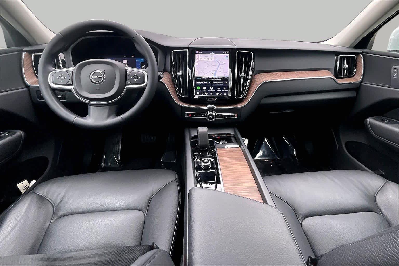Used 2022 Volvo XC60 B5 Momentum w/ Climate Package AWD/4WD image 15