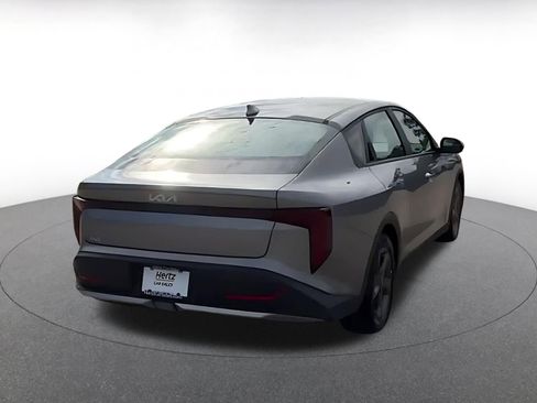 Used 2025 Kia K4 LXS image 12