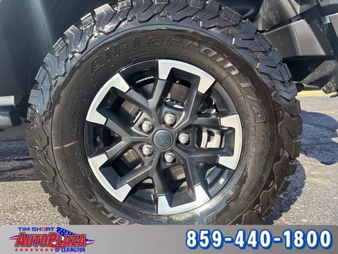 Used 2025 Jeep Wrangler Unlimited Rubicon 4xe w/ Convenience Group AWD/4WD image 8