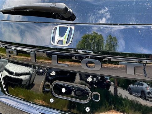 Used 2025 Honda Pilot EX-L image 25