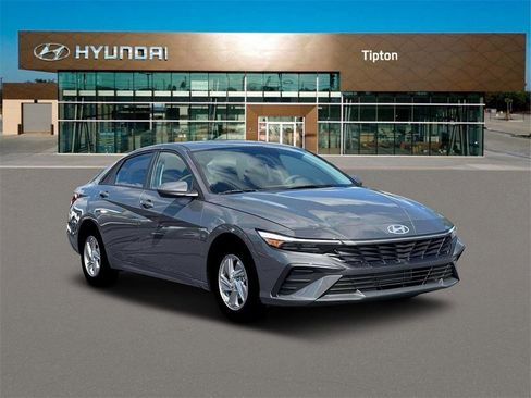 New 2026 Hyundai Elantra SE w/ Cargo Package image 11