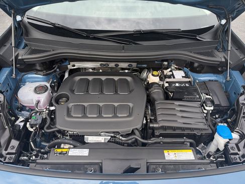 New 2026 Volkswagen Tiguan SE FWD image 16