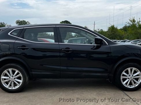 Used 2018 Nissan Rogue Sport S w/ S Appearance Package AWD/4WD image 5