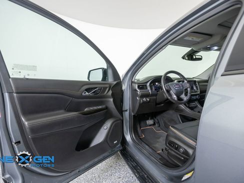 Used 2021 GMC Acadia AT4 w/ LPO, 'HIT The Road' Package AWD/4WD image 9
