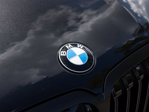 Used 2025 BMW X7 xDrive40i w/ M Sport Package AWD/4WD image 15