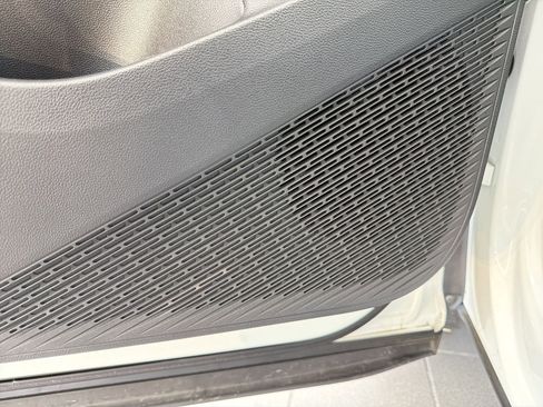 Certified 2024 Volkswagen Atlas Cross Sport SEL R-Line image 21