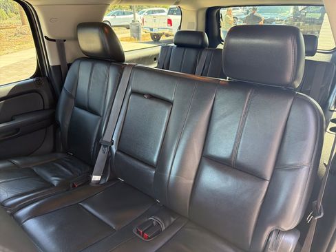 Used 2014 GMC Yukon XL SLT AWD/4WD image 22