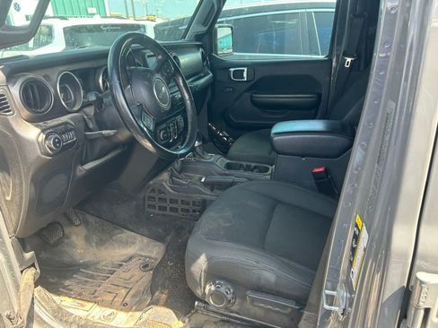 Used 2020 Jeep Gladiator Sport w/ Quick Order Package 24S image 11