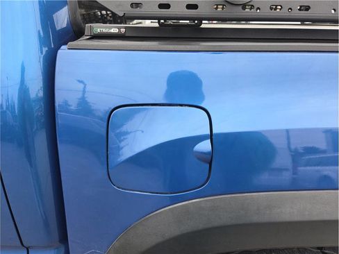 Used 2018 Toyota Tacoma TRD Off-Road w/ Technology Package image 13