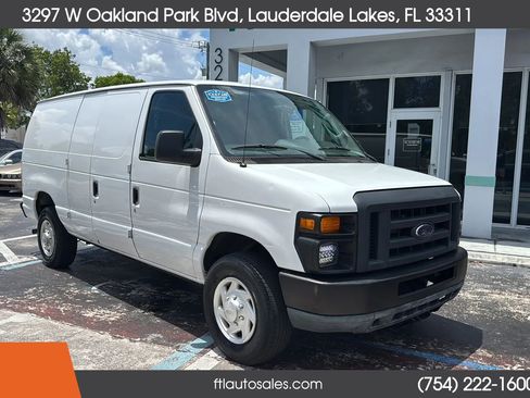 Used 2014 Ford E-250 and Econoline 250 w/ Power Group RWD image 3