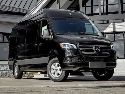 Used 2026 Mercedes-Benz Sprinter 2500 image 1