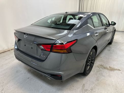 New 2025 Nissan Altima 2.5 SV image 11