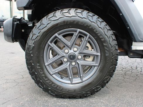 Used 2025 Jeep Gladiator Sport AWD/4WD image 50