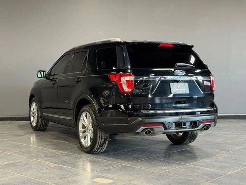 Used 2018 Ford Explorer XLT w/ Equipment Group 202A image 8
