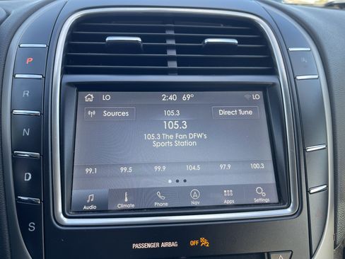 Used 2019 Lincoln Nautilus Select image 26