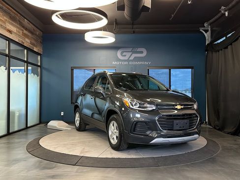 Used 2018 Chevrolet Trax LT w/ Driver Confidence Package AWD/4WD image 1