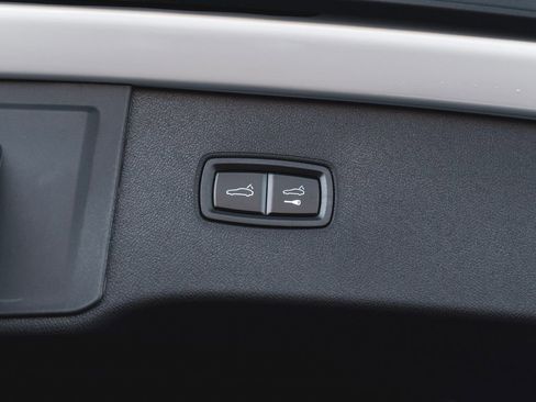 New 2025 Porsche Cayenne image 35