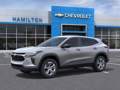 New 2026 Chevrolet Trax LS w/ Driver Confidence Package FWD image 2