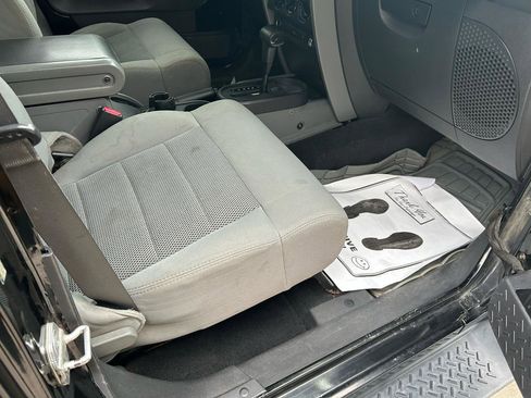 Used 2008 Jeep Wrangler Unlimited Sahara image 12