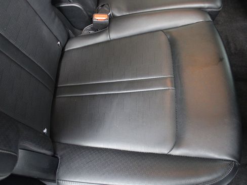 Used 2024 Kia Sorento S image 25