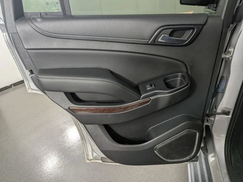 Used 2017 GMC Yukon SLE AWD/4WD image 15