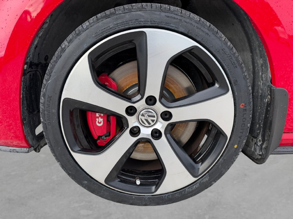 Used 2016 Volkswagen GTI Autobahn w/ Lighting Package (SEL) FWD image 9