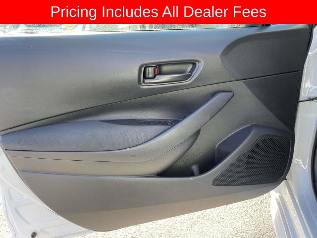 Used 2025 Toyota Corolla LE FWD image 18
