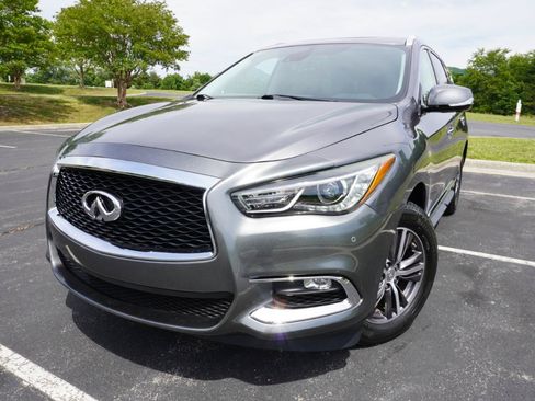 Used 2019 INFINITI QX60 Luxe w/ Essential Package AWD/4WD image 4
