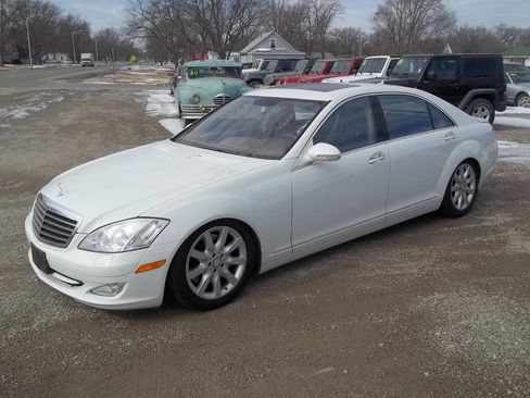 Used 2008 Mercedes-Benz S 550 4MATIC image 2