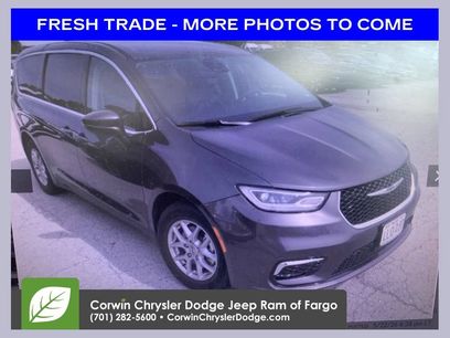 Used 2023 Chrysler Pacifica Touring-L