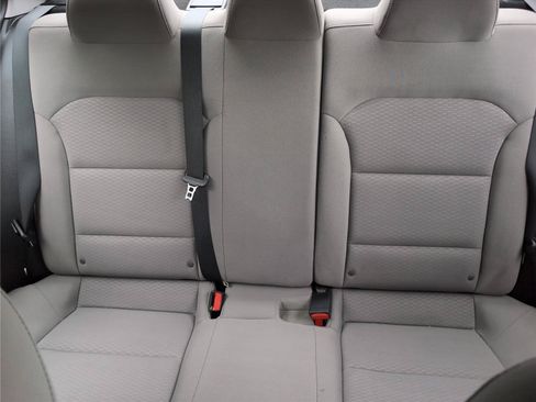 Used 2020 Hyundai Elantra SEL FWD image 31