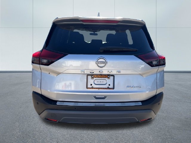 Used 2022 Nissan Rogue SV AWD/4WD image 3