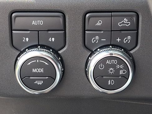 Used 2024 GMC Sierra 1500 SLT AWD/4WD image 23