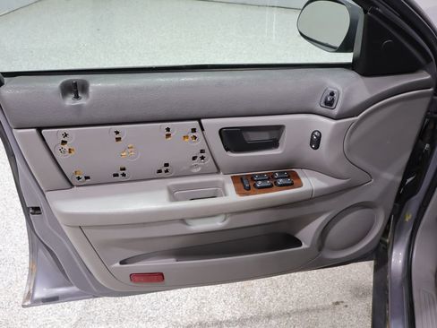 Used 2006 Ford Taurus SEL FWD image 12