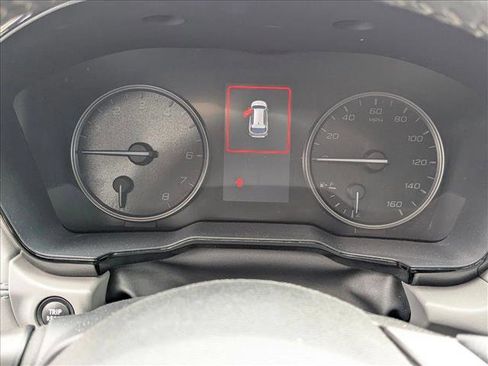 Used 2023 Subaru Outback Premium image 8