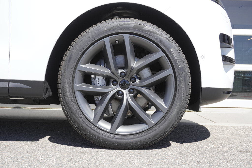 New 2026 Land Rover Range Rover Sport SE AWD/4WD image 35