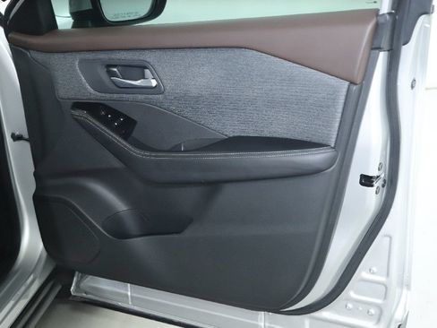 Certified 2022 Nissan Rogue SV FWD image 31