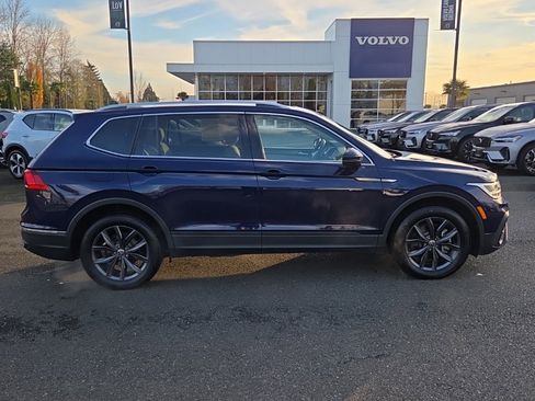 Used 2023 Volkswagen Tiguan SE image 9