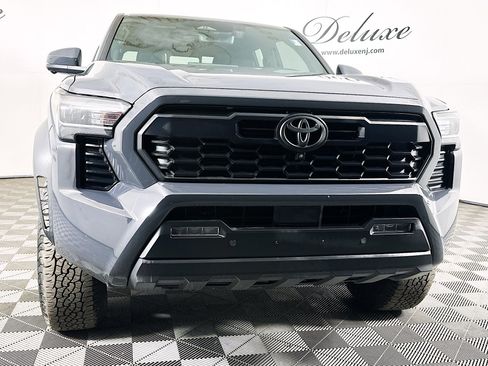 Used 2024 Toyota Tacoma TRD Off-Road w/ TRD Off Road Premium Package image 29
