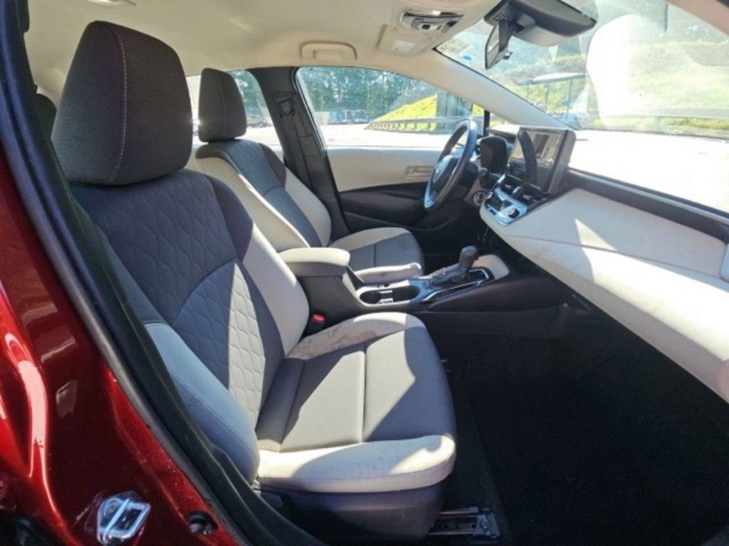 Used 2026 Toyota Corolla LE FWD image 10