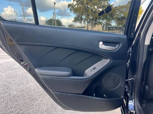 Used 2018 Kia Forte LX FWD image 27