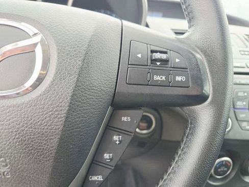 Used 2013 MAZDA MAZDA3 i Touring FWD image 17