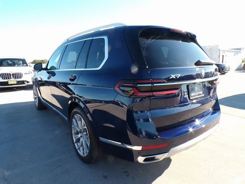 Certified 2025 BMW X7 xDrive40i image 4
