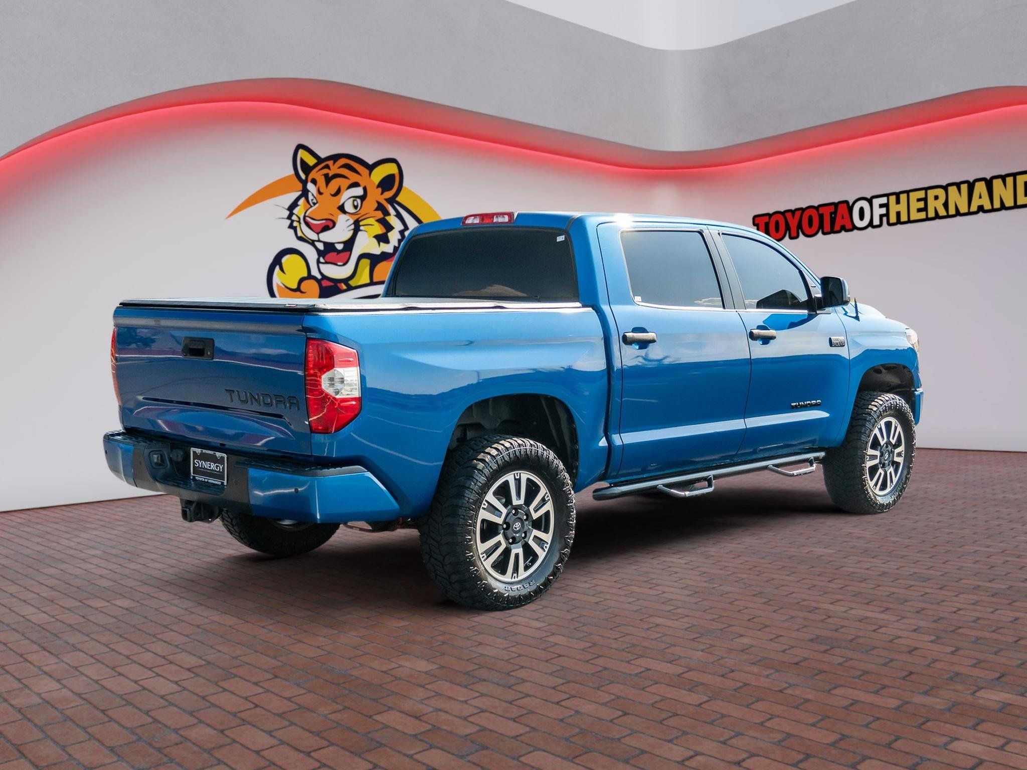 Used 2018 Toyota Tundra SR5 AWD/4WD image 5