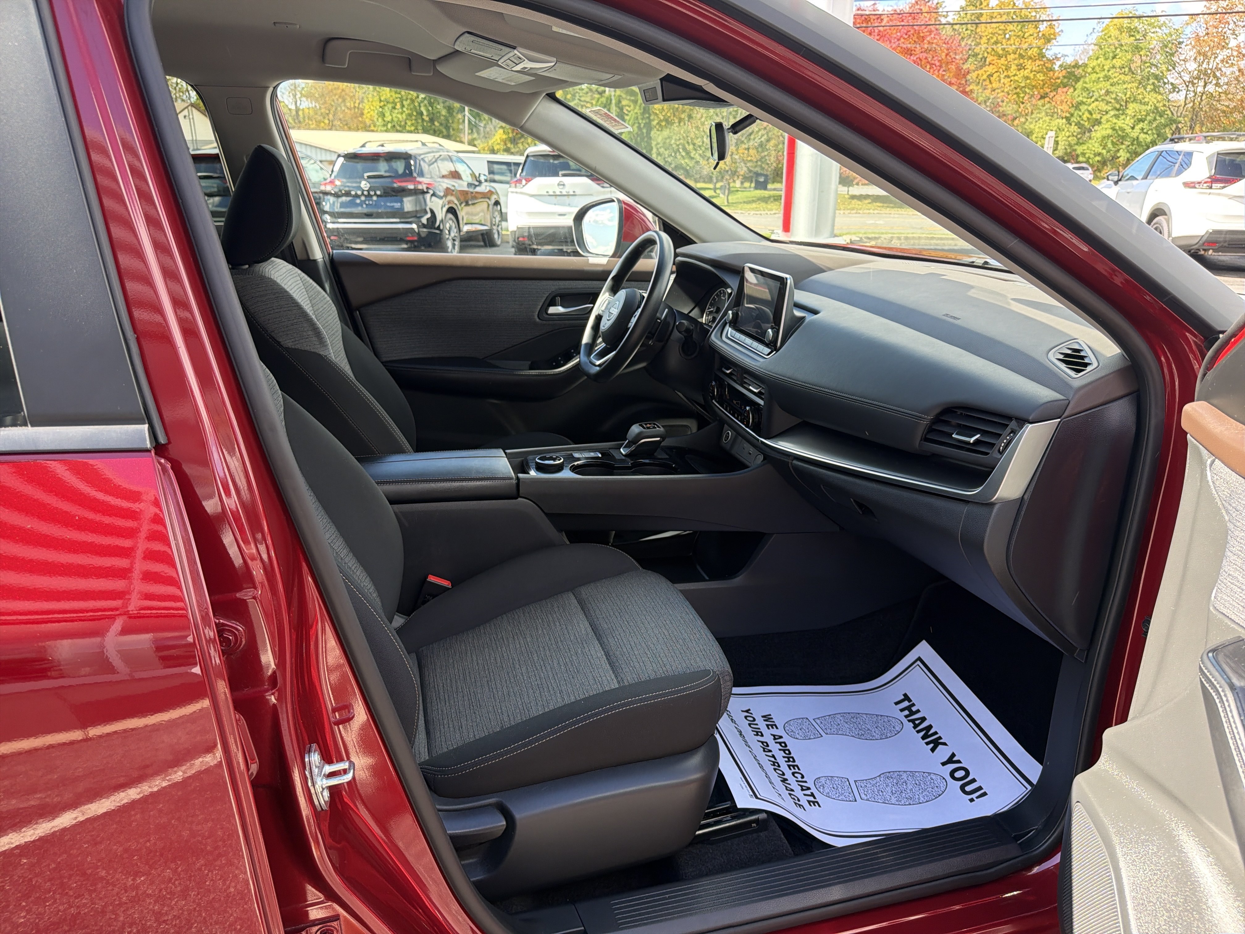 Used 2023 Nissan Rogue SV AWD/4WD image 10
