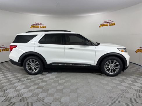 Used 2022 Ford Explorer XLT w/ Equipment Group 202A RWD image 7